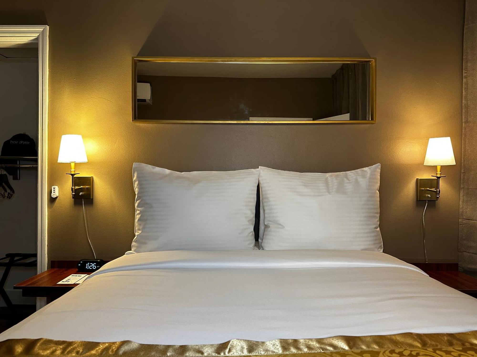 Tb Hotel Downtown Miami Bagian luar foto